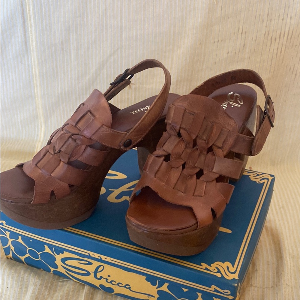 Beautiful vintage heels.